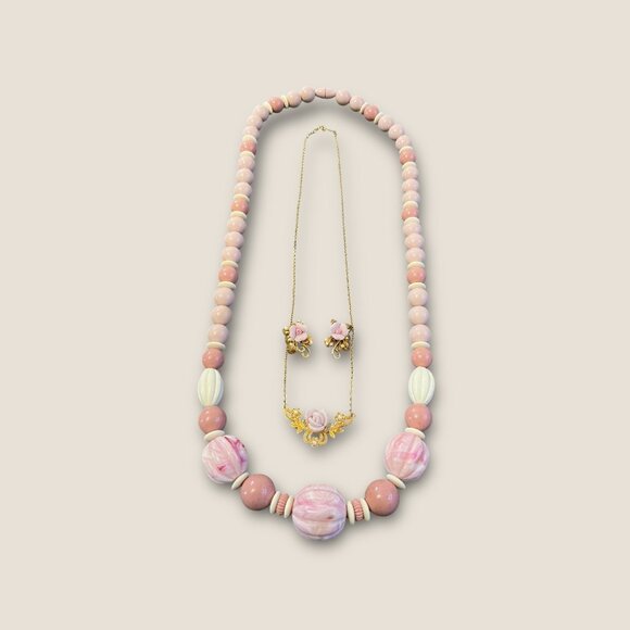 Avon Burst Of Spring Beaded Necklace & Pink Flower Victorian-Style Necklace With - Picture 2 of 3
